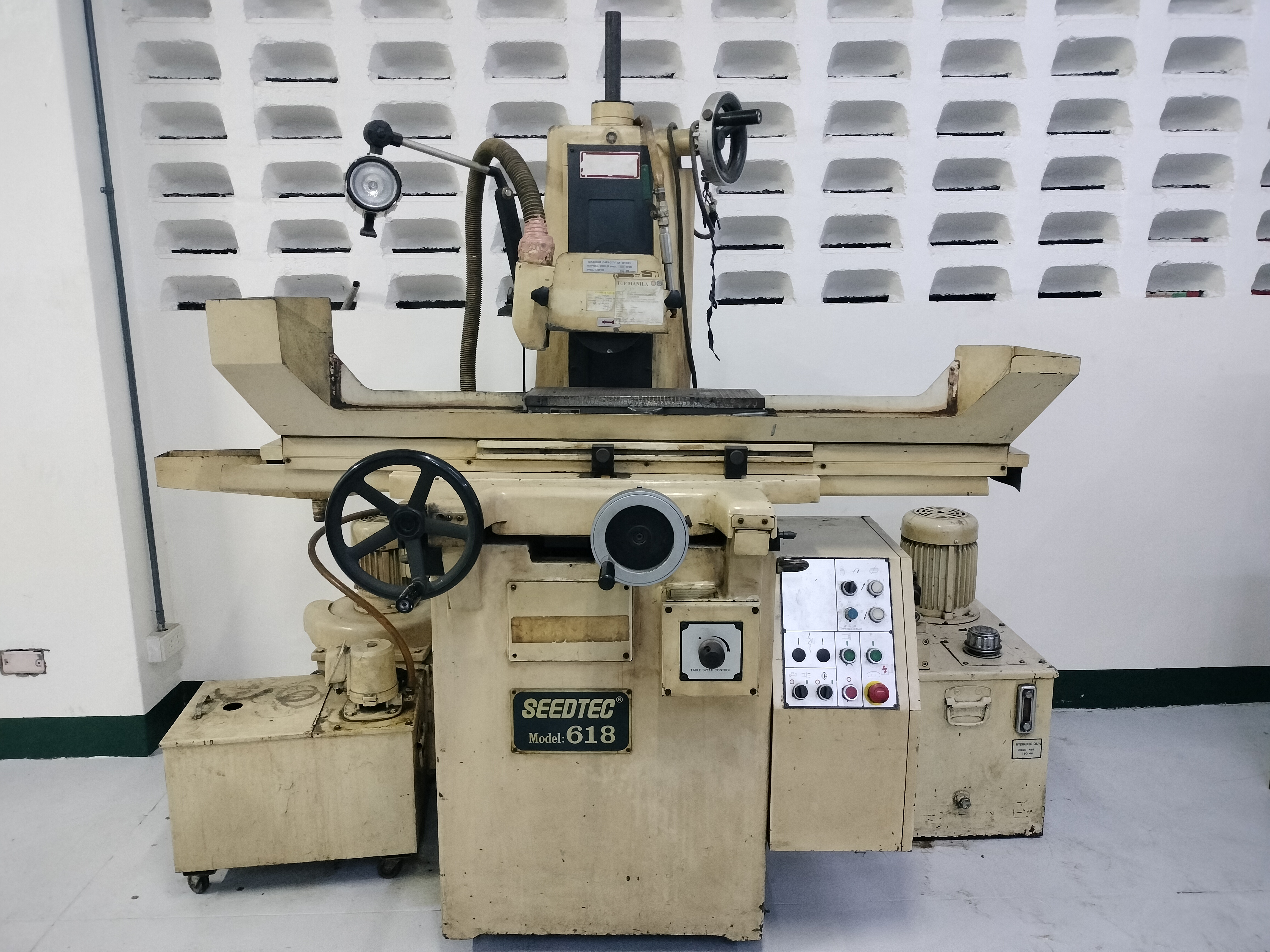 Seedtec 618 Surface Grinding Machine